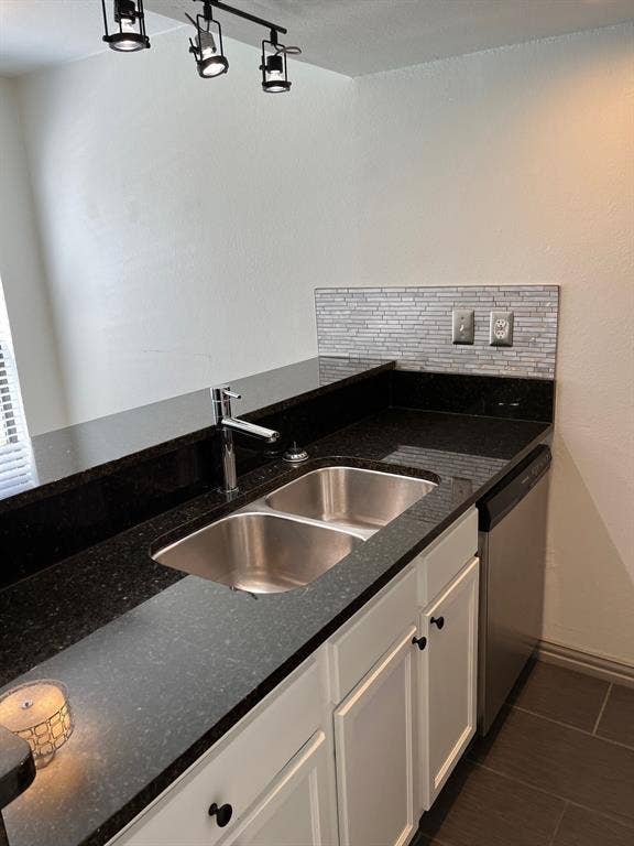2800 Douglas Avenue, #203, Dallas, TX 75219