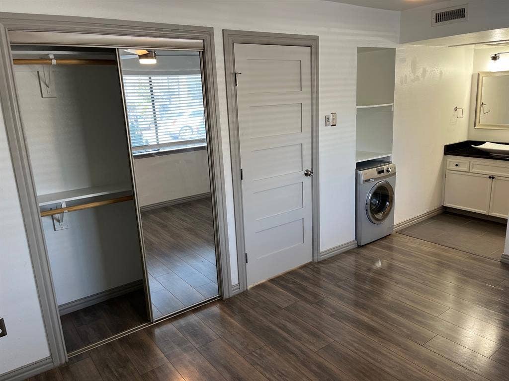 2800 Douglas Avenue, #203, Dallas, TX 75219