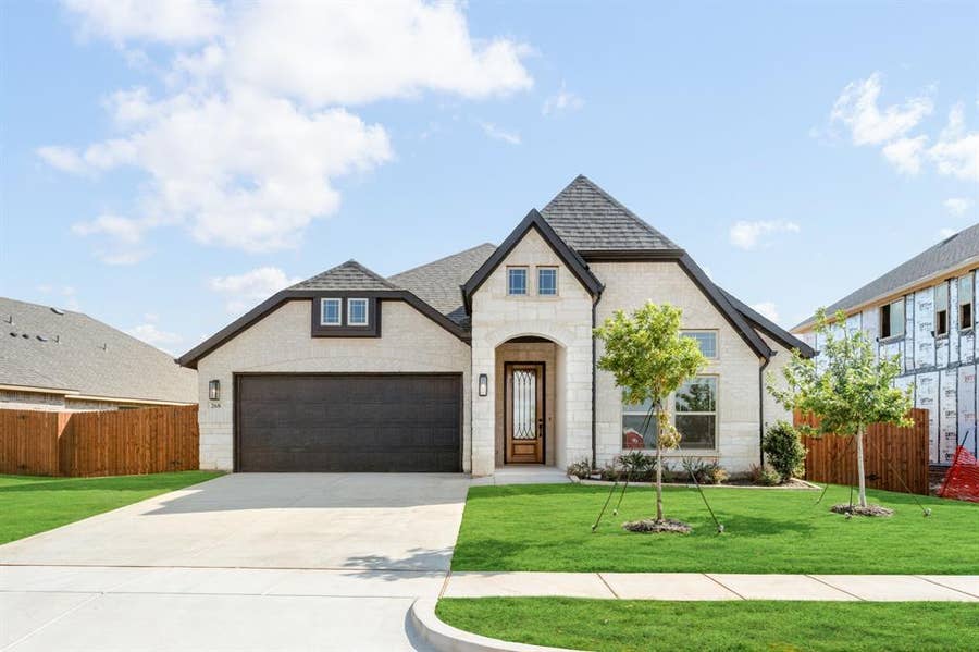 Property photo for 268 Coronado Court, Granbury, TX
