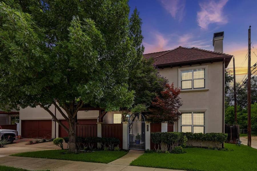 Property photo for 605 Montgomery Street, Fort Worth, TX