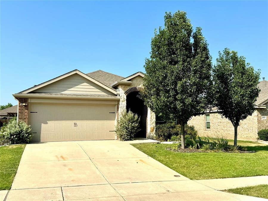 Property photo for 1812 Arbordale Way, Princeton, TX
