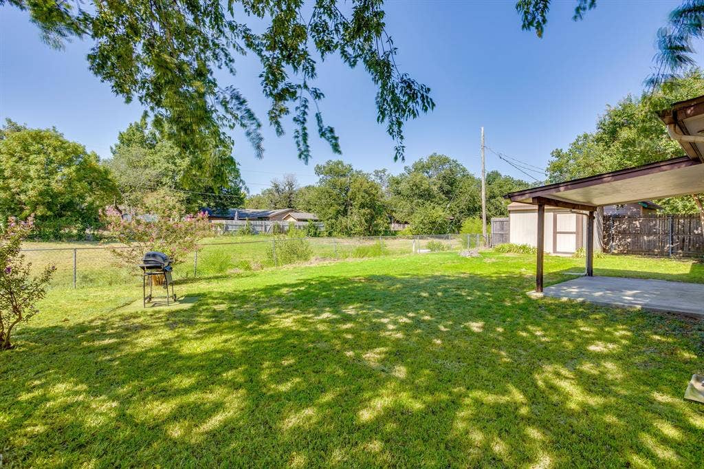 741 NW James Circle, Burleson, TX 76028 741 NW James Circle, Burleson, TX 76028