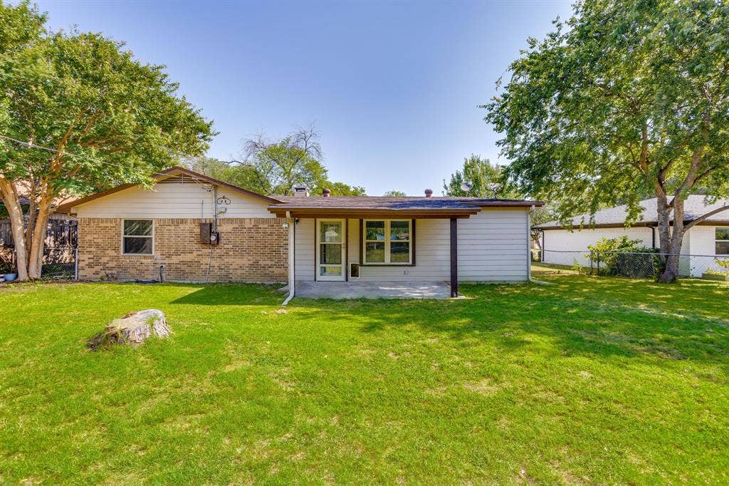 741 NW James Circle, Burleson, TX 76028 741 NW James Circle, Burleson, TX 76028