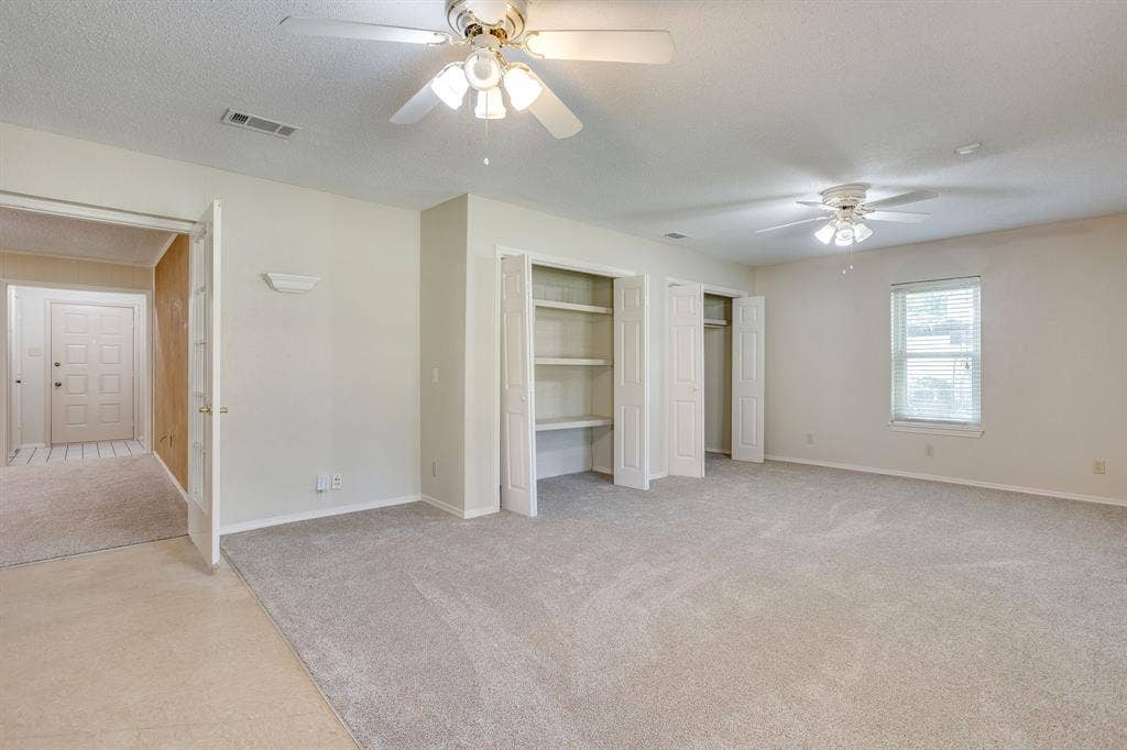 741 NW James Circle, Burleson, TX 76028 741 NW James Circle, Burleson, TX 76028