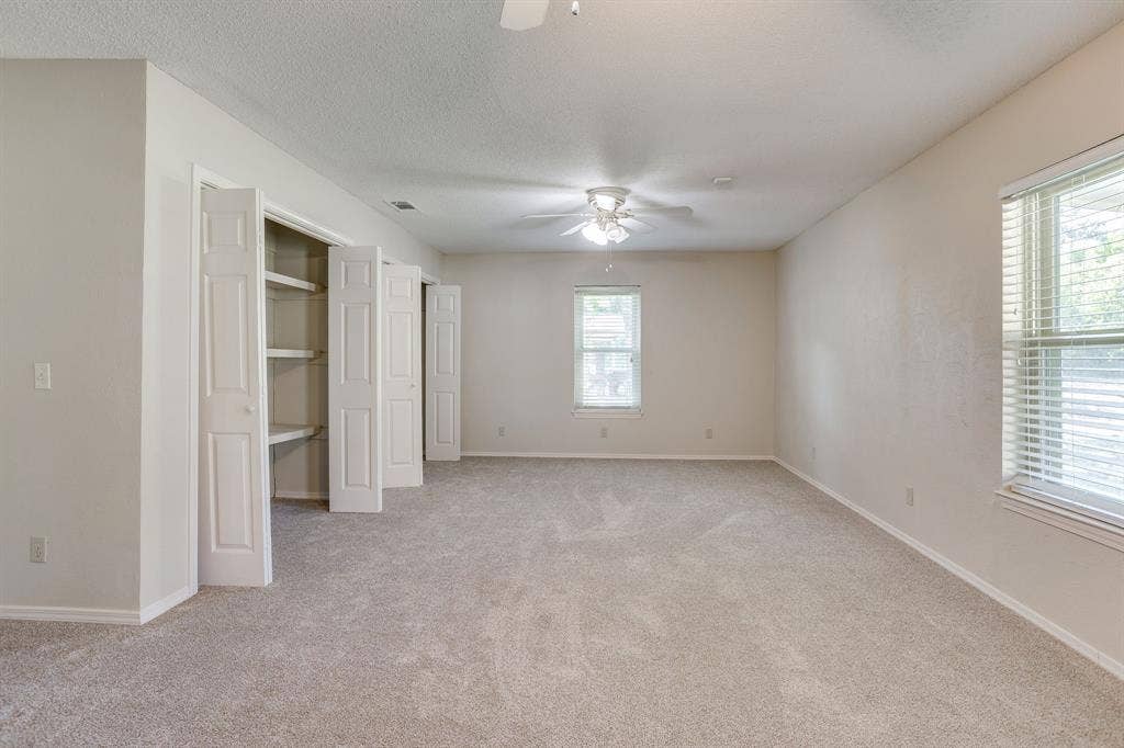 741 NW James Circle, Burleson, TX 76028 741 NW James Circle, Burleson, TX 76028