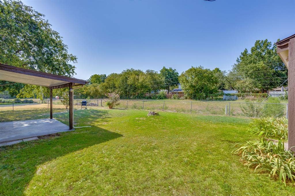 741 NW James Circle, Burleson, TX 76028 741 NW James Circle, Burleson, TX 76028