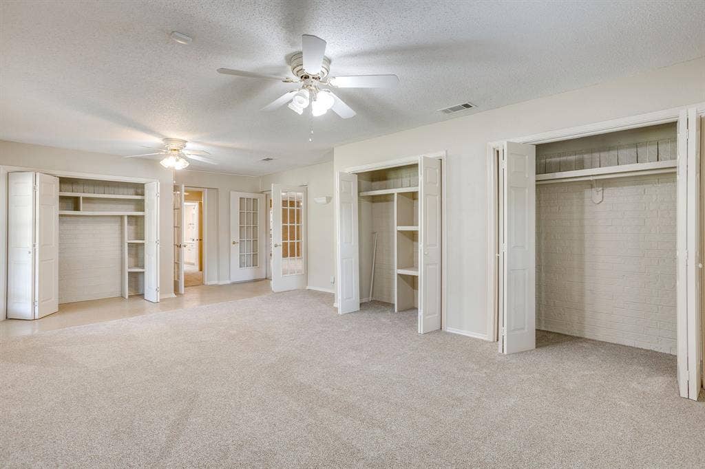 741 NW James Circle, Burleson, TX 76028 741 NW James Circle, Burleson, TX 76028