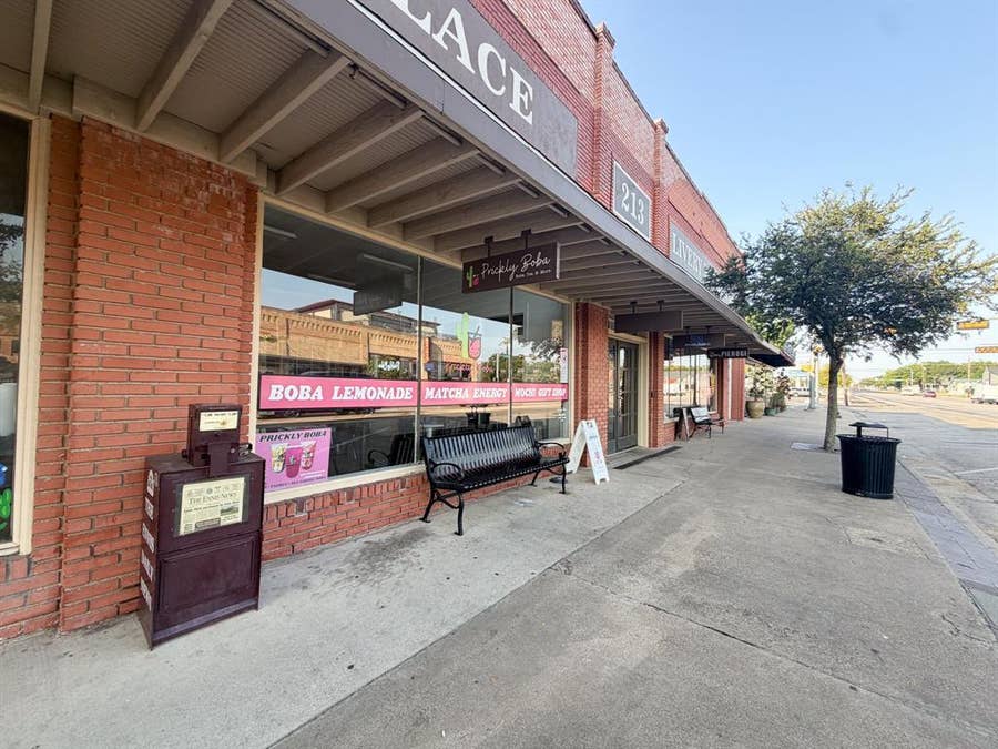 Property photo for 213 W Ennis Avenue, #200, Ennis, TX