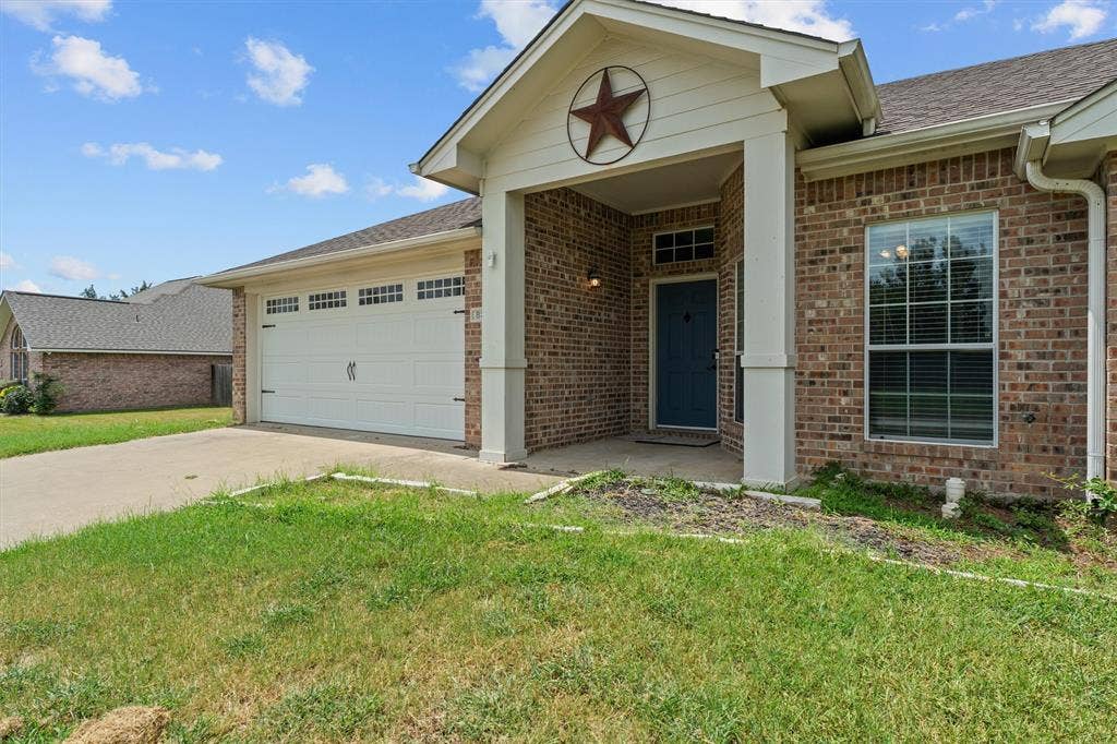 833 Greenwood Circle, Lindale, TX 75771 833 Greenwood Circle, Lindale, TX 75771