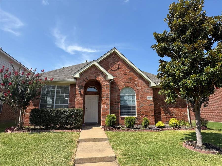 Property photo for 1527 Sugar Bush Trail, Allen, TX