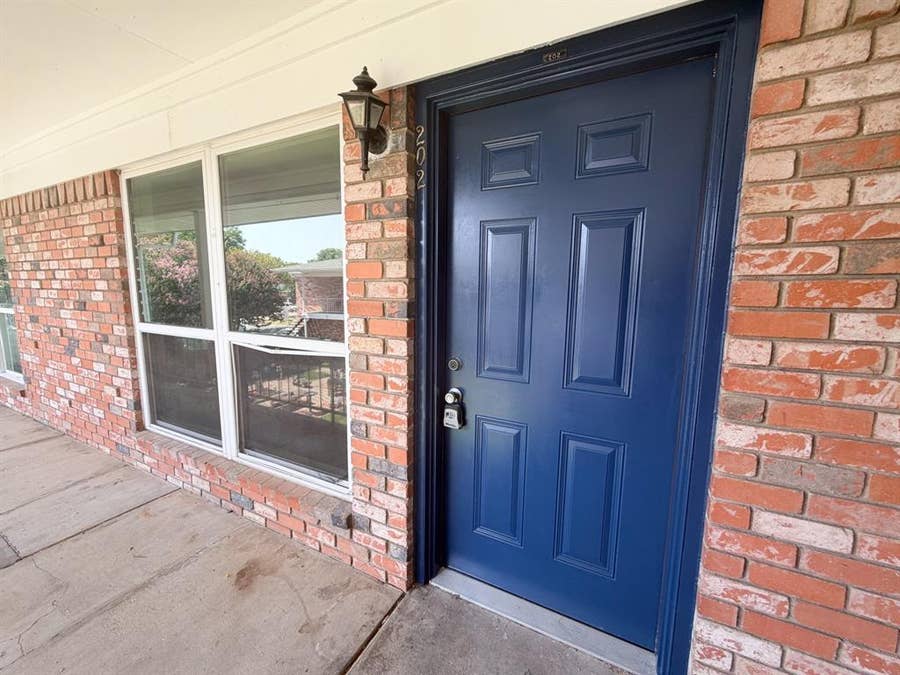 Property photo for 518 N Rogers Street, #202, Waxahachie, TX