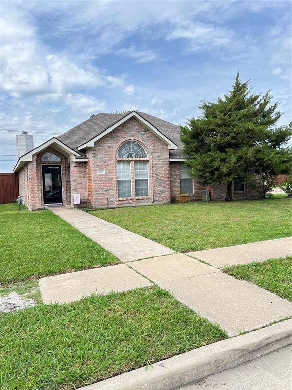 Property photo for 8317 Spinnaker Cove, Rowlett, TX