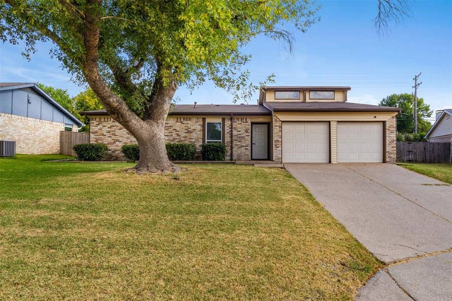 Property photo for 1007 Elk Grove Drive, Richardson, TX