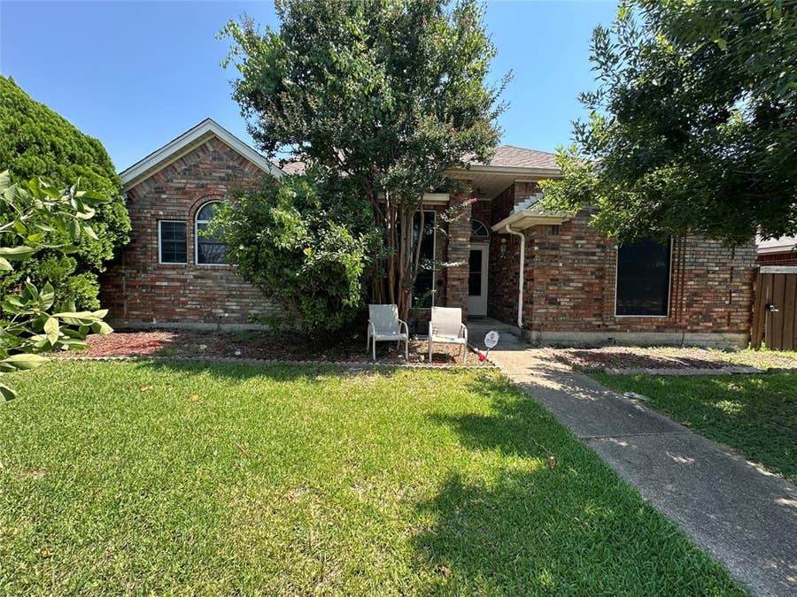 Property photo for 1412 Paula Lane, Mesquite, TX