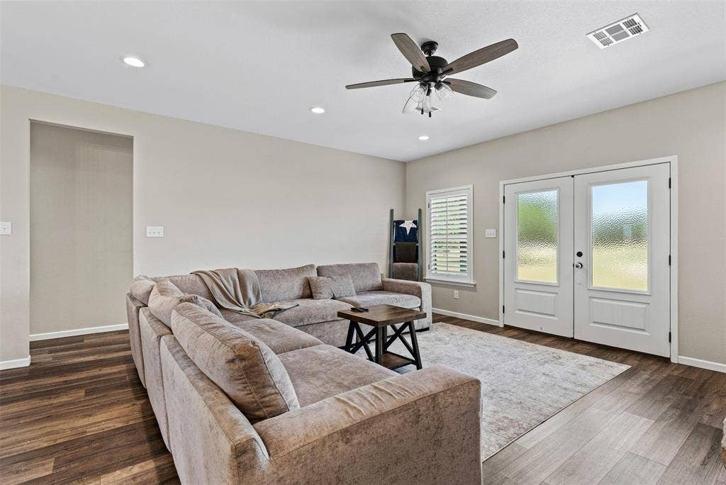 717 Dove Hill Lane, China Spring, TX 76633 717 Dove Hill Lane, China Spring, TX 76633