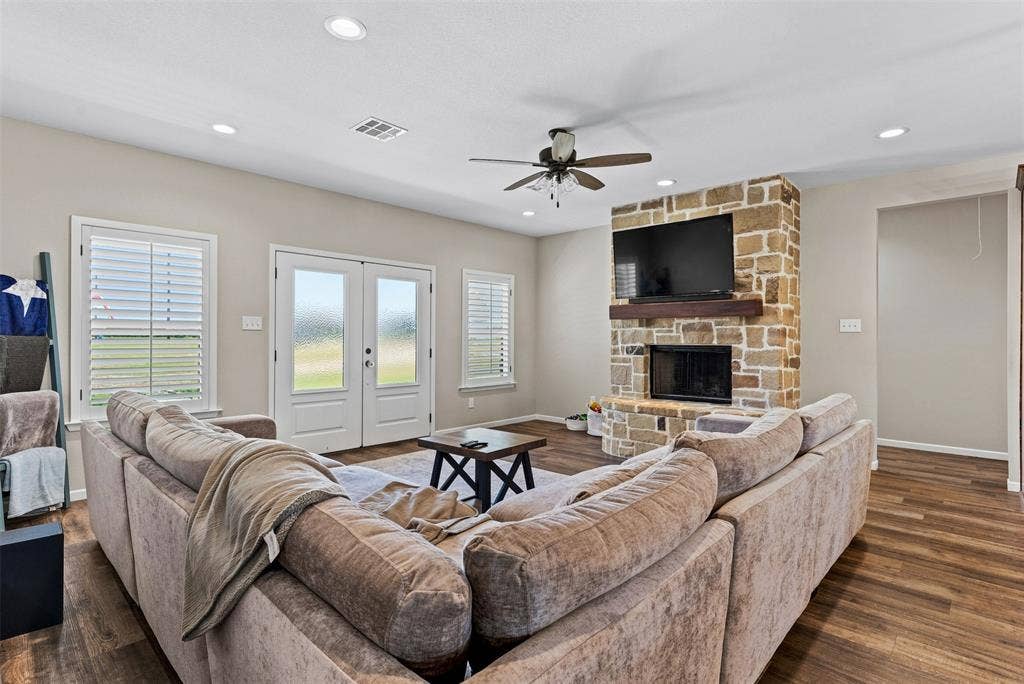 717 Dove Hill Lane, China Spring, TX 76633 717 Dove Hill Lane, China Spring, TX 76633