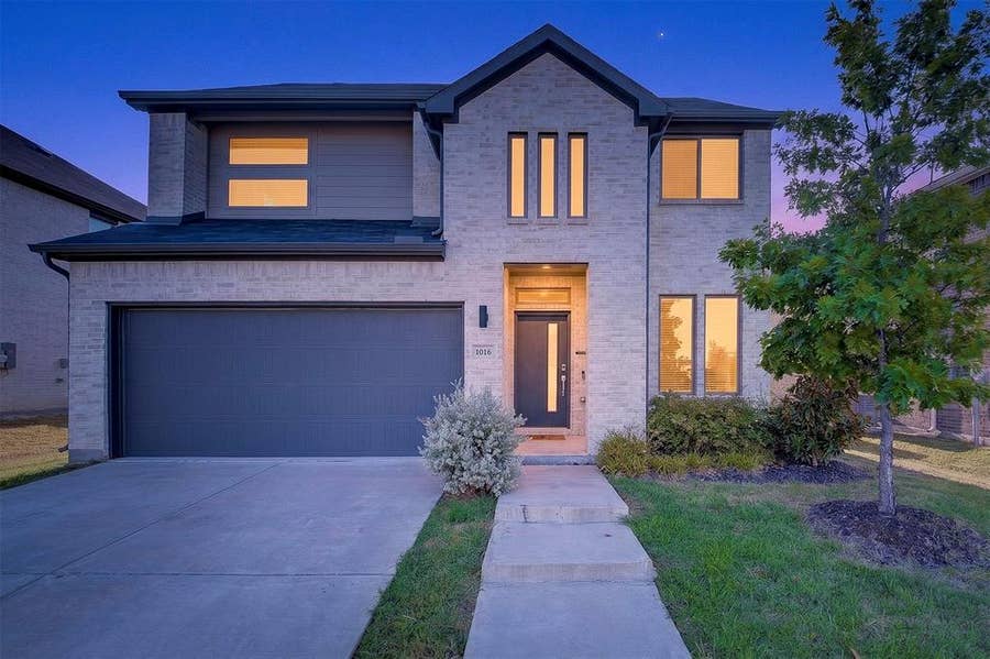 Property photo for 1016 Mamavic Lane, Royse City, TX