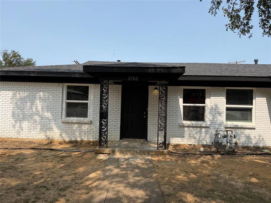 Property photo for 2502 Normont Circle, Fort Worth, TX