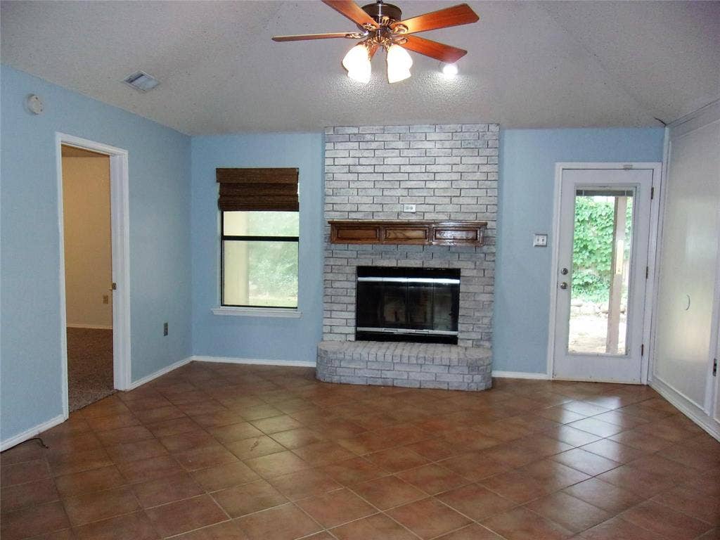 4200 Rye Glen Drive, Arlington, TX 76017 4200 Rye Glen Drive, Arlington, TX 76017