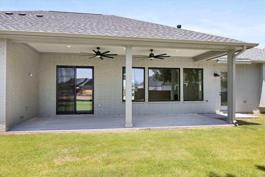 2180 Middlewood Circle, Granbury, TX 76049 2180 Middlewood Circle, Granbury, TX 76049