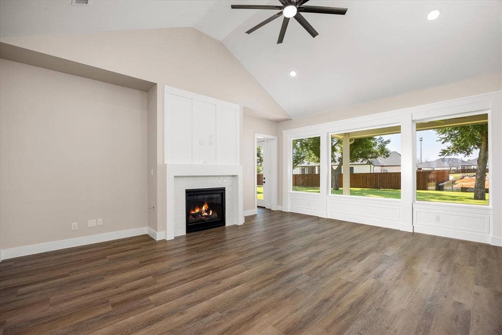 2180 Middlewood Circle, Granbury, TX 76049 2180 Middlewood Circle, Granbury, TX 76049