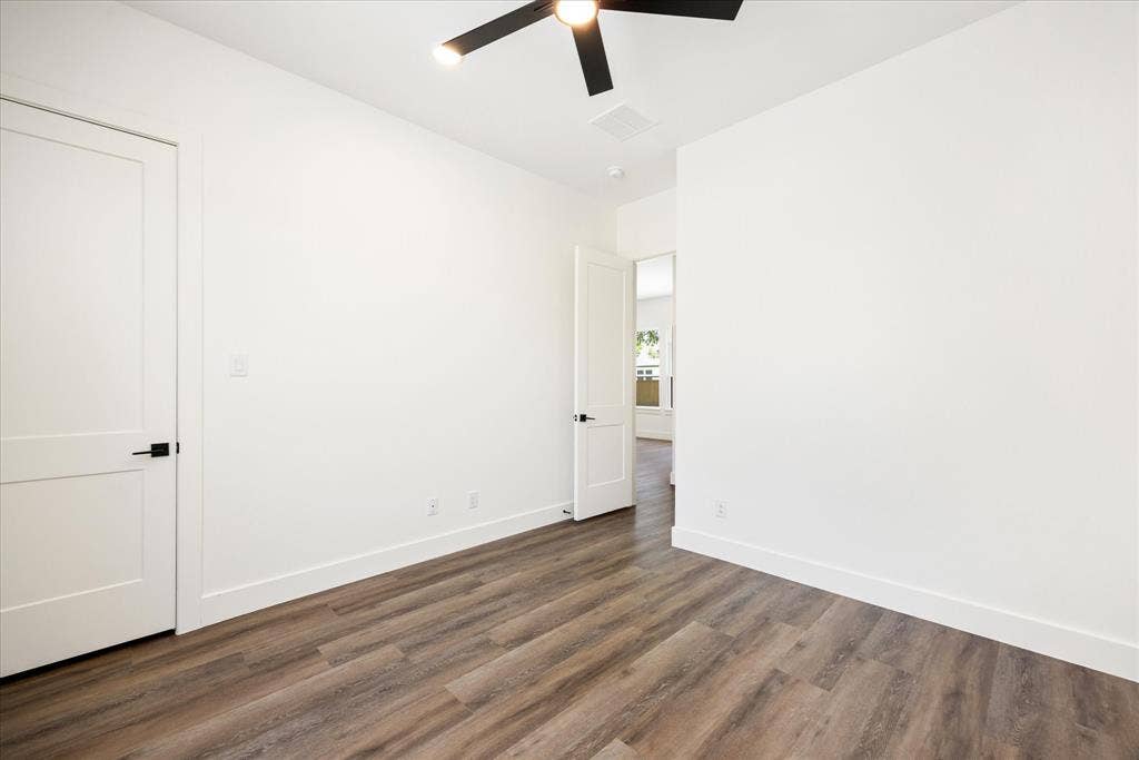 2180 Middlewood Circle, Granbury, TX 76049 2180 Middlewood Circle, Granbury, TX 76049