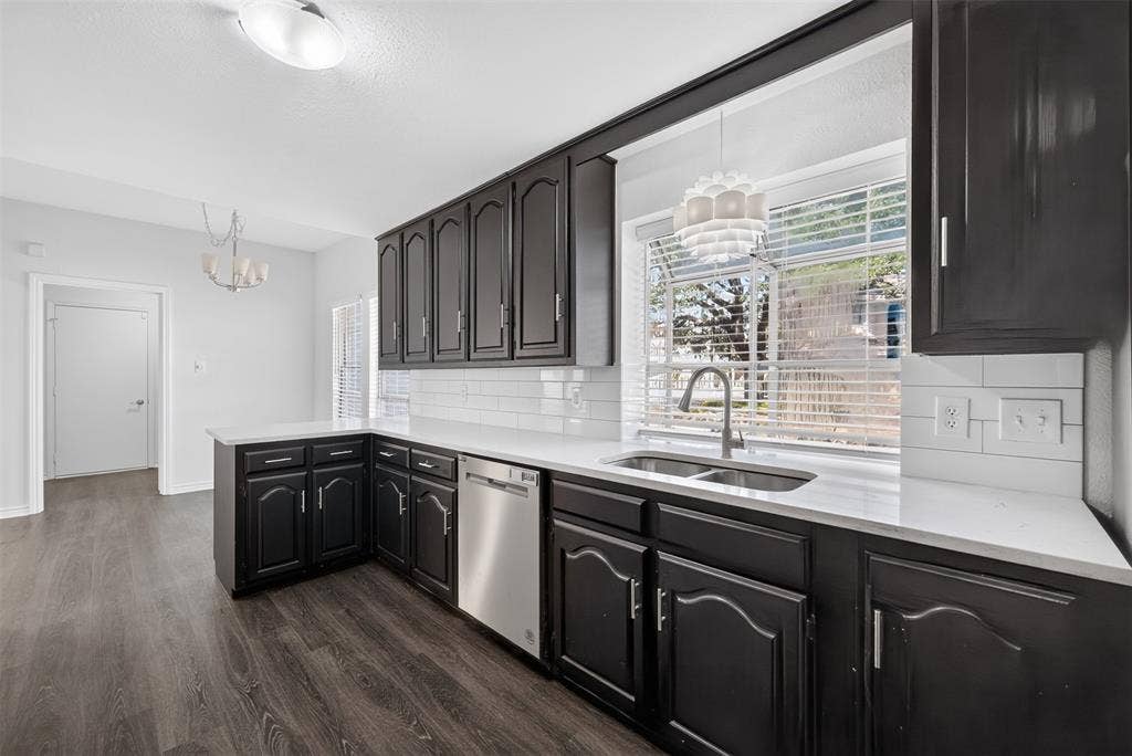 1319 Birkenhead Court, Dallas, TX 75204 KITCHEN SINK