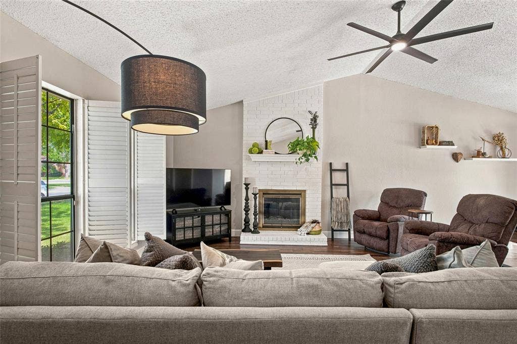 911 Rolling Brook Lane, Coppell, TX 75019 911 Rolling Brook Lane, Coppell, TX 75019