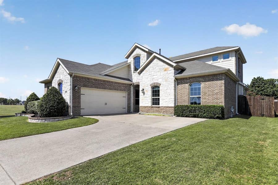 Property photo for 5213 Falcon Ridge Court, Rowlett, TX