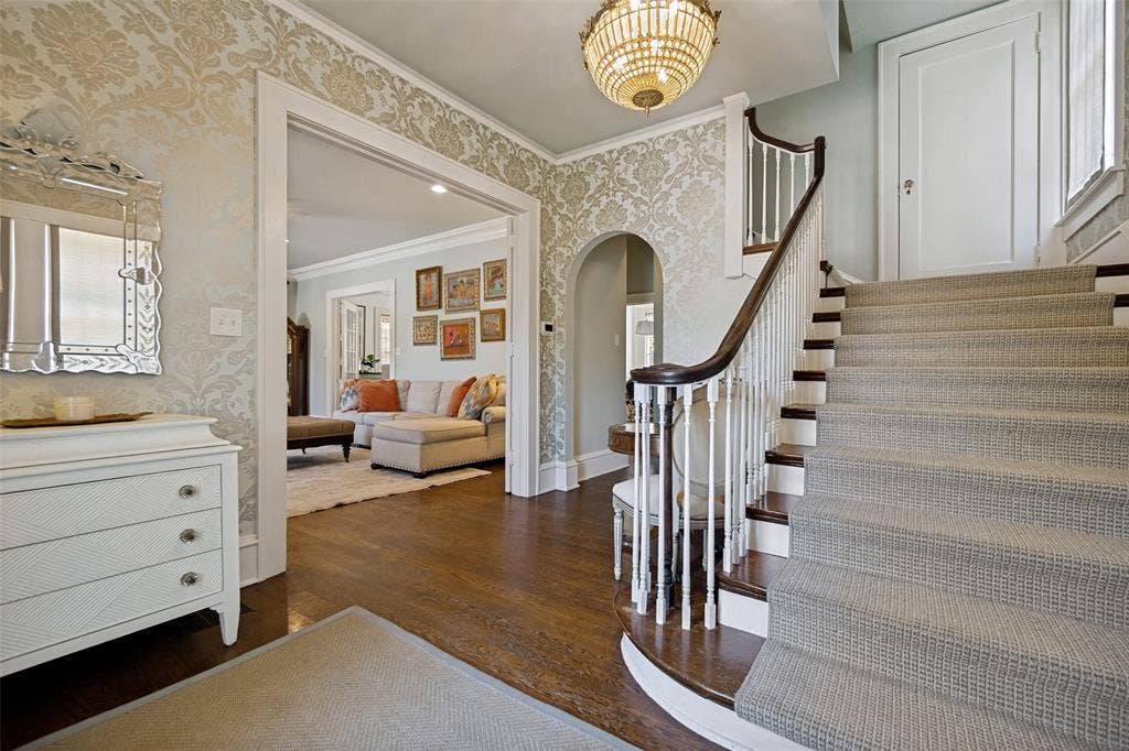 5610 Gaston Avenue, Dallas, TX 75214 5610 Gaston Avenue, Dallas, TX 75214