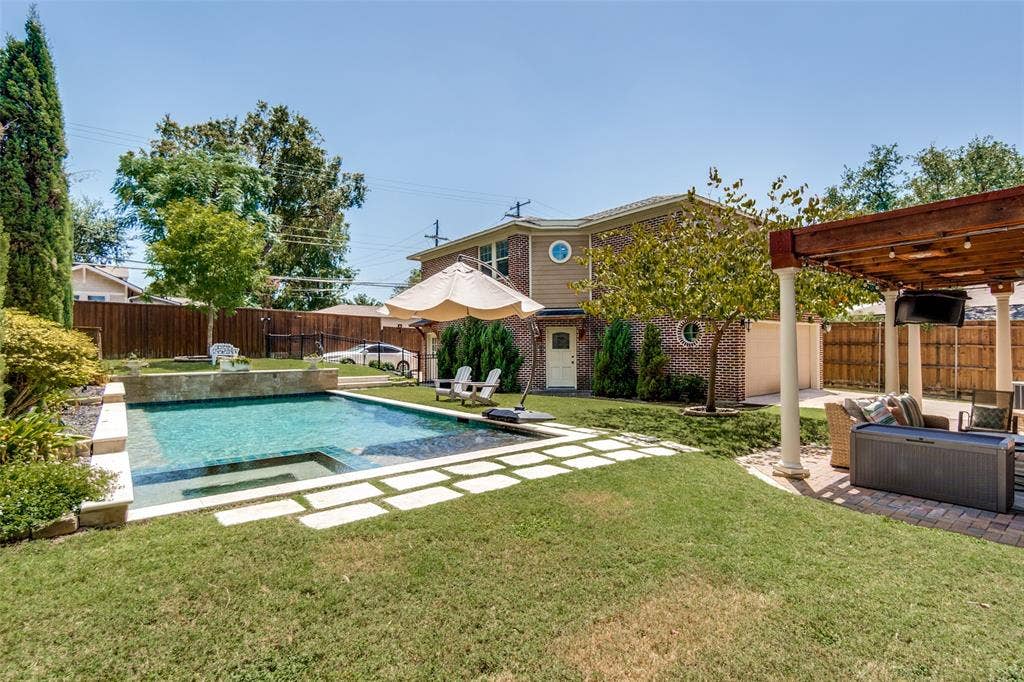 5610 Gaston Avenue, Dallas, TX 75214 Rectangular in-ground pool with surrounding stone coping