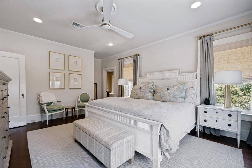 5610 Gaston Avenue, Dallas, TX 75214 Recessed ceiling lighting, crown molding, a ceiling fan, and wood-finish flooring