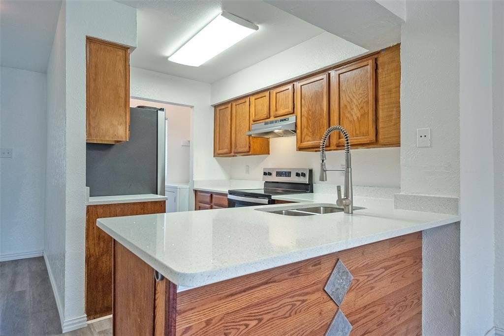 709 Lee Street, Mesquite, TX 75149 709 Lee Street, Mesquite, TX 75149