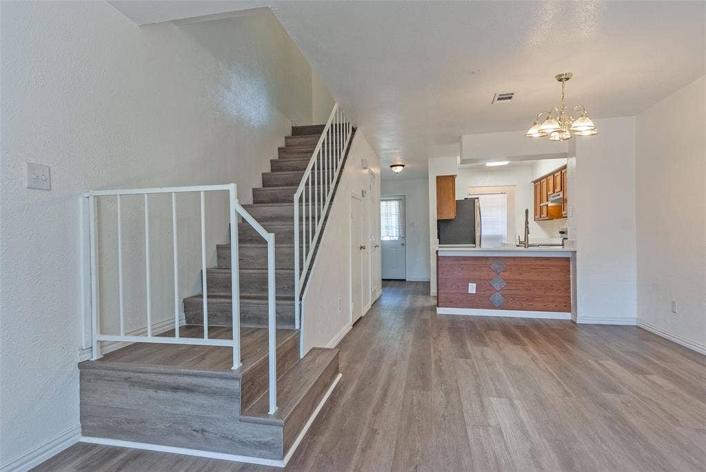 709 Lee Street, Mesquite, TX 75149 709 Lee Street, Mesquite, TX 75149
