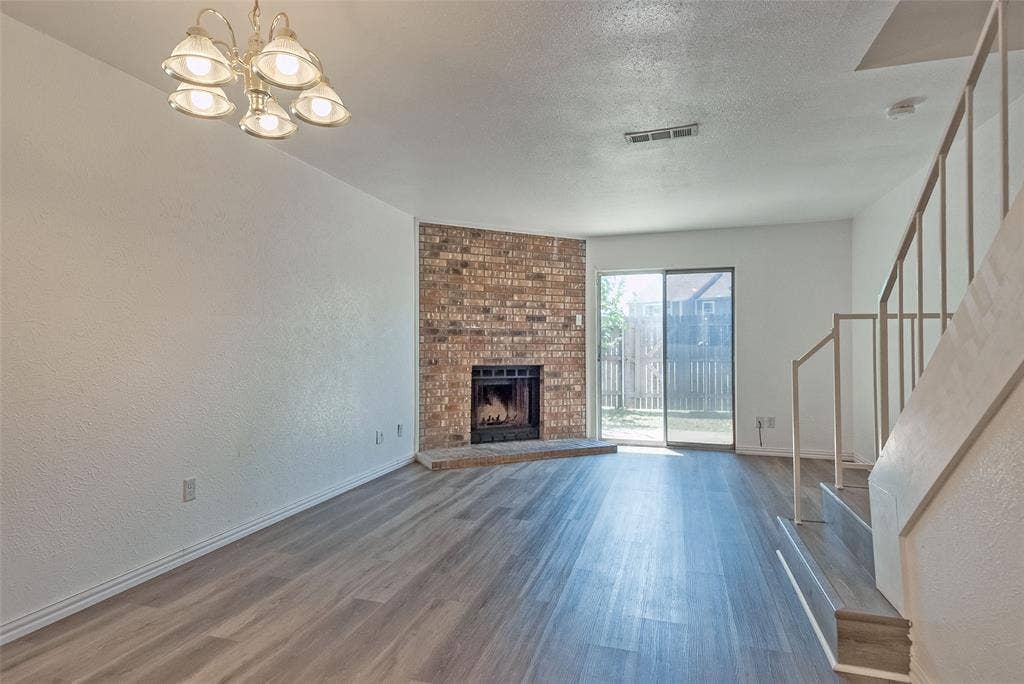 709 Lee Street, Mesquite, TX 75149 709 Lee Street, Mesquite, TX 75149