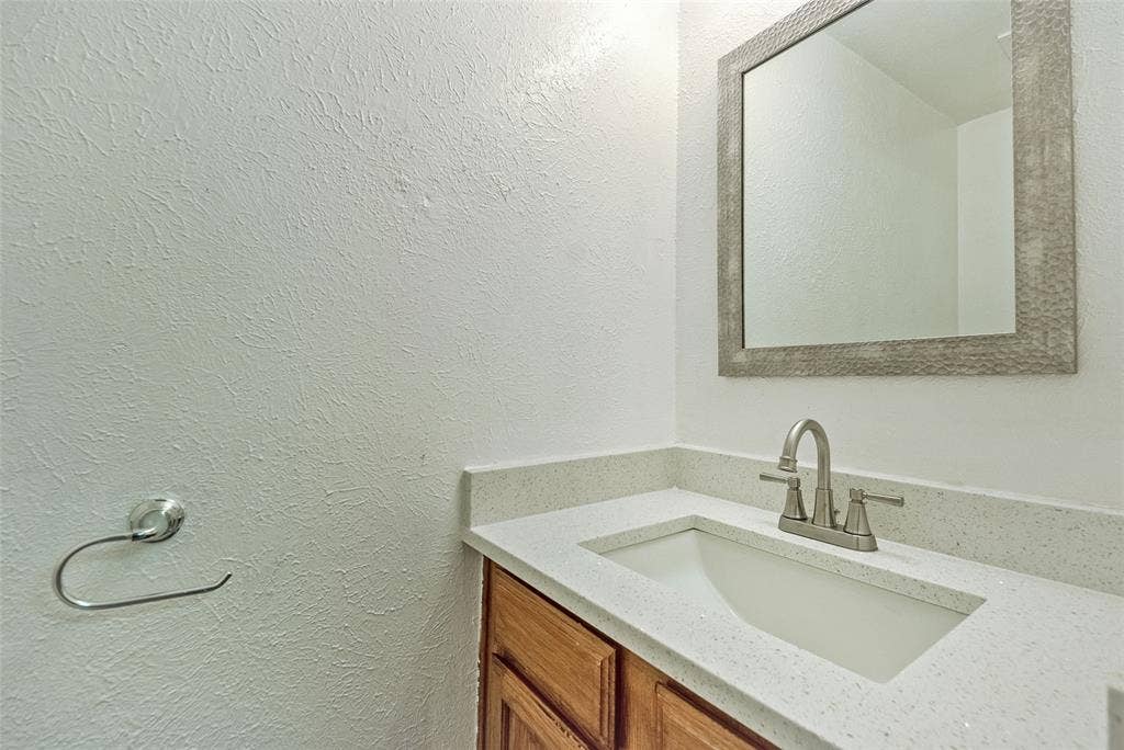 709 Lee Street, Mesquite, TX 75149 709 Lee Street, Mesquite, TX 75149