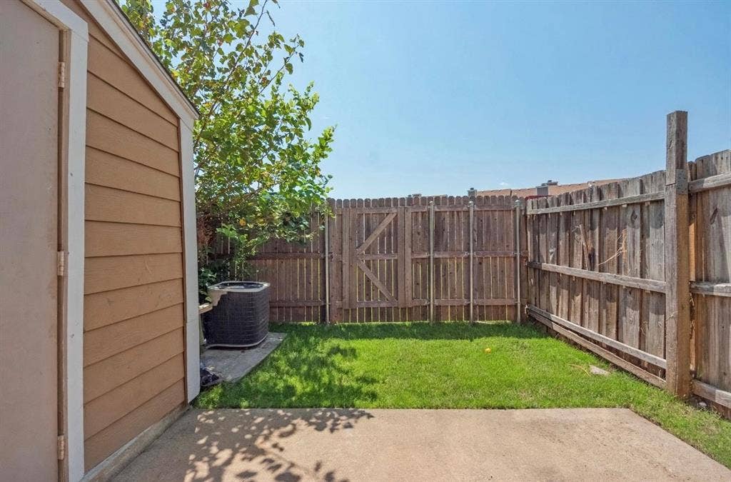 709 Lee Street, Mesquite, TX 75149 709 Lee Street, Mesquite, TX 75149