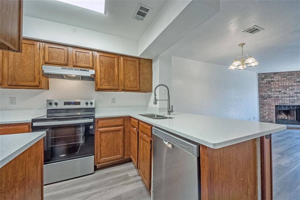 709 Lee Street, Mesquite, TX 75149 709 Lee Street, Mesquite, TX 75149