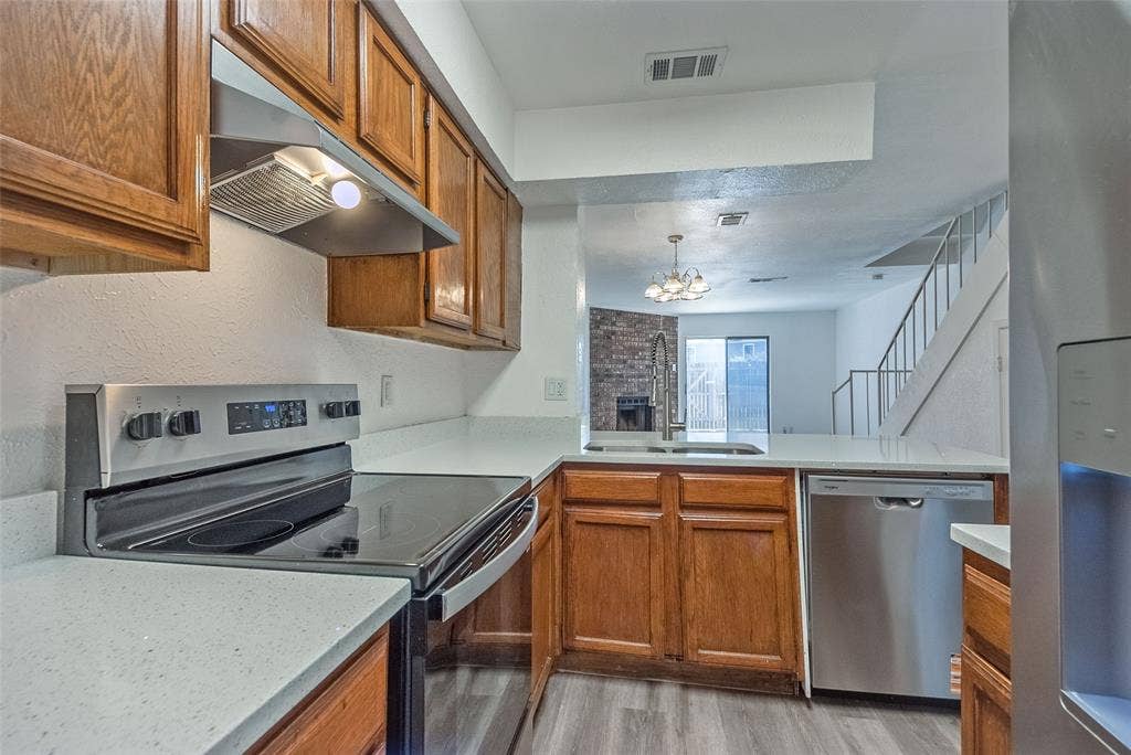 709 Lee Street, Mesquite, TX 75149 709 Lee Street, Mesquite, TX 75149