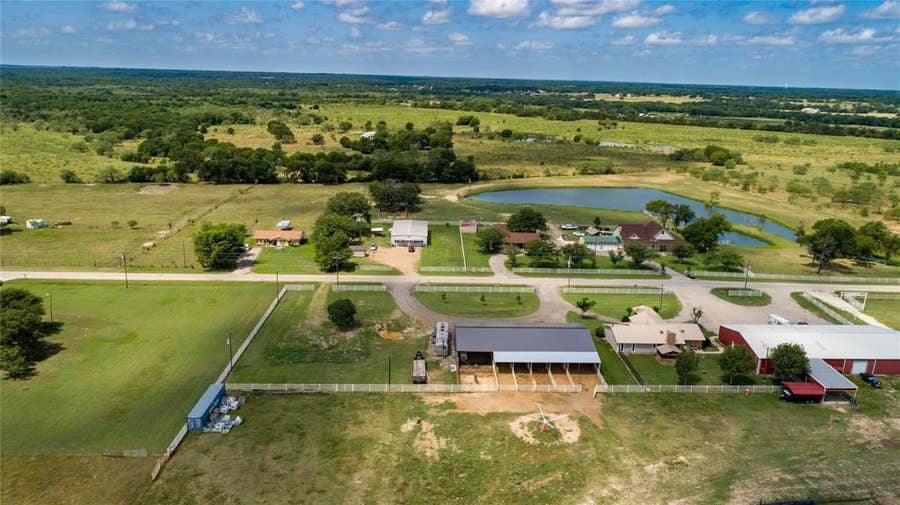 Property photo for 8075 County Road 151, Kaufman, TX