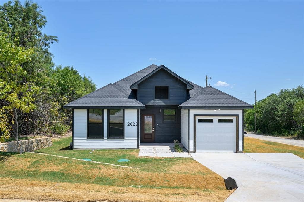 2623 Creekview Drive, Granbury, TX 76048 2623 Creekview Drive, Granbury, TX 76048