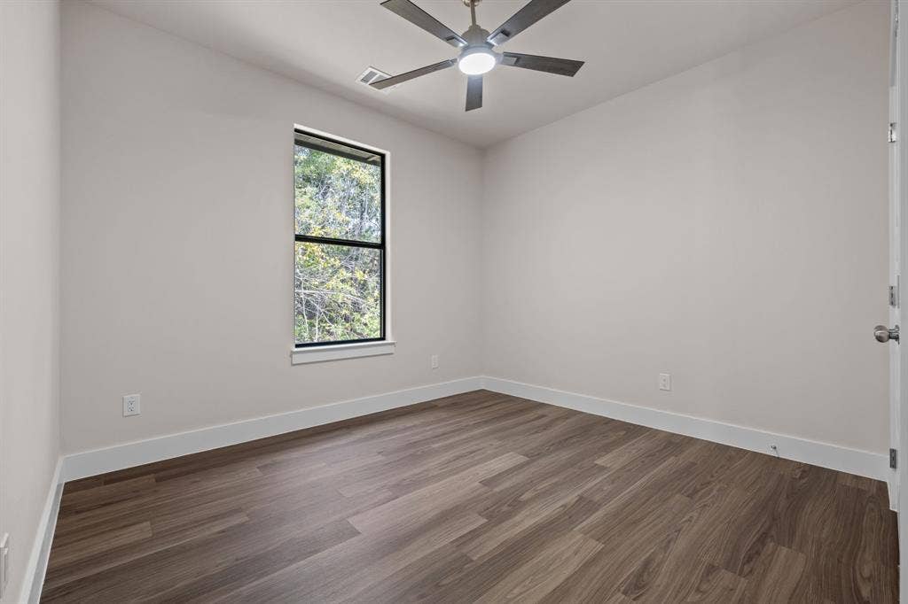 2623 Creekview Drive, Granbury, TX 76048 2623 Creekview Drive, Granbury, TX 76048