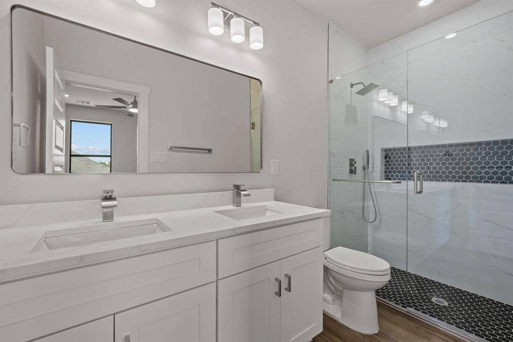 2623 Creekview Drive, Granbury, TX 76048 2623 Creekview Drive, Granbury, TX 76048