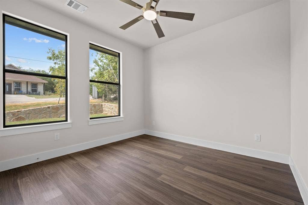 2623 Creekview Drive, Granbury, TX 76048 2623 Creekview Drive, Granbury, TX 76048