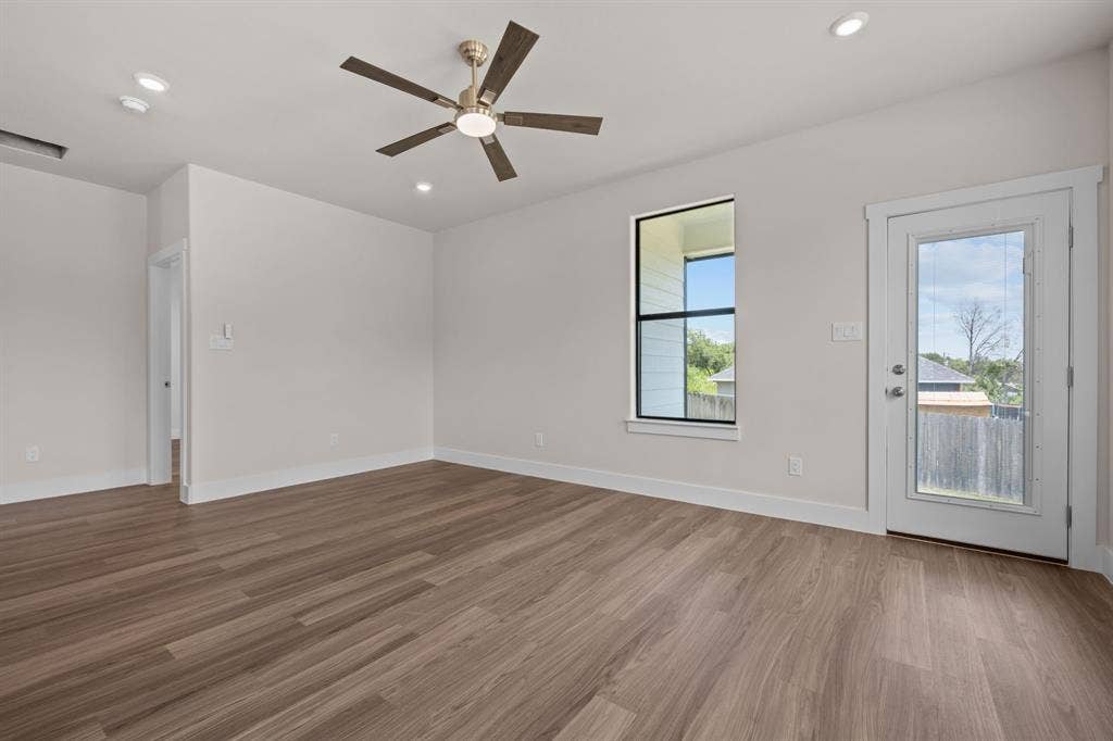 2623 Creekview Drive, Granbury, TX 76048 2623 Creekview Drive, Granbury, TX 76048
