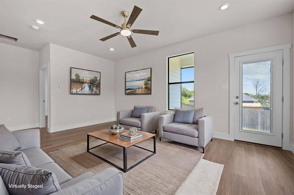 2623 Creekview Drive, Granbury, TX 76048 *Virtually Staged*