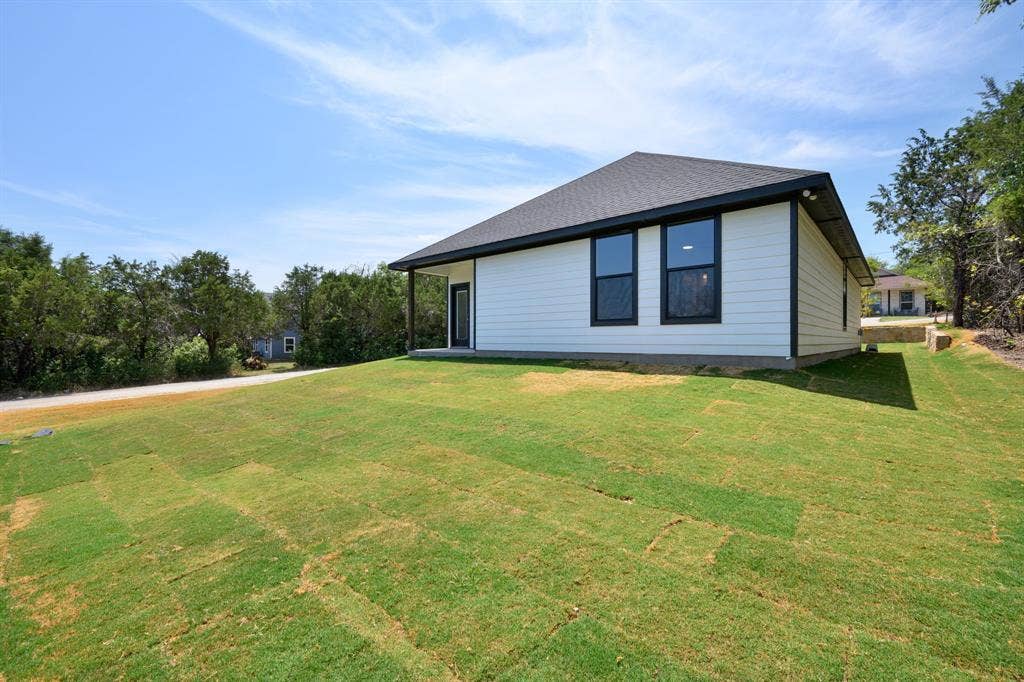 2623 Creekview Drive, Granbury, TX 76048 2623 Creekview Drive, Granbury, TX 76048