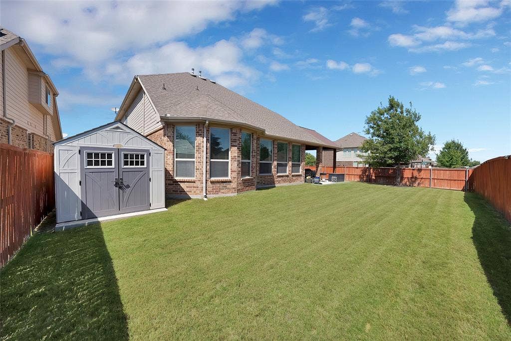 4702 Sunflower Drive, Mansfield, TX 76063