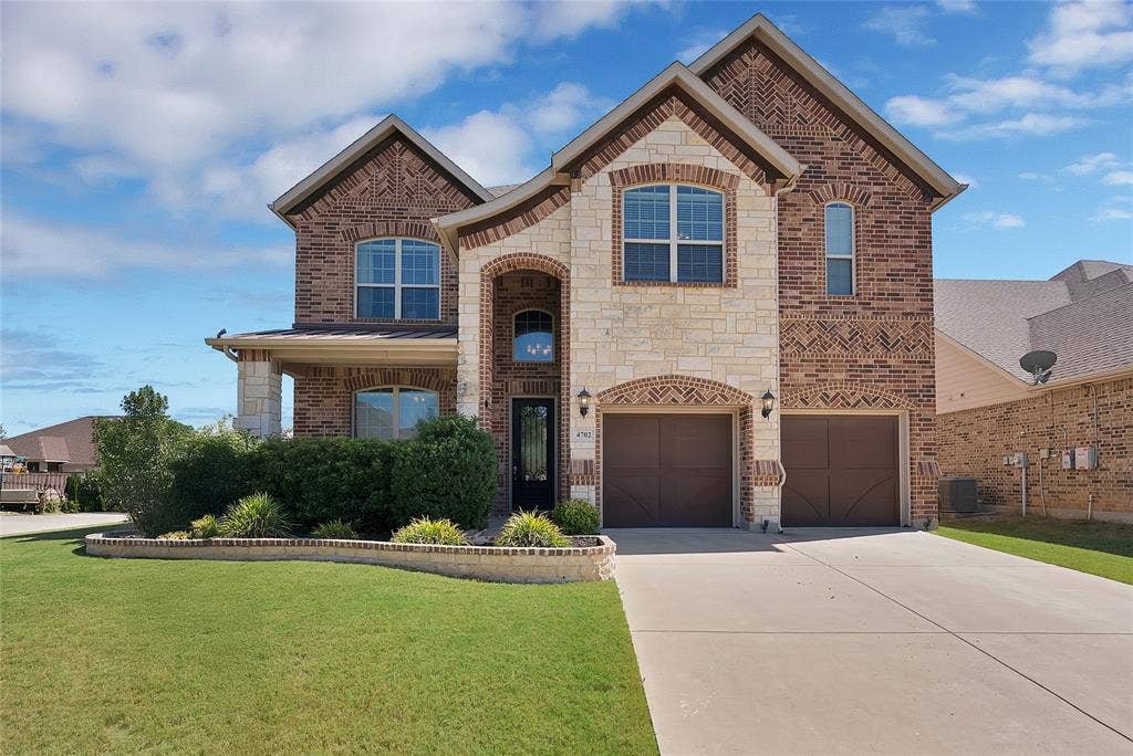 4702 Sunflower Drive, Mansfield, TX 76063
