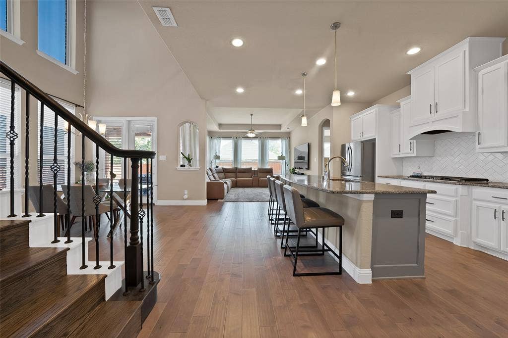 4702 Sunflower Drive, Mansfield, TX 76063